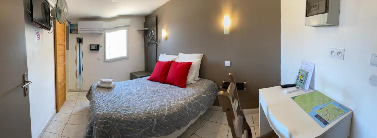 Logis Hotel La Chaumiere مارسيلان المظهر الخارجي الصورة