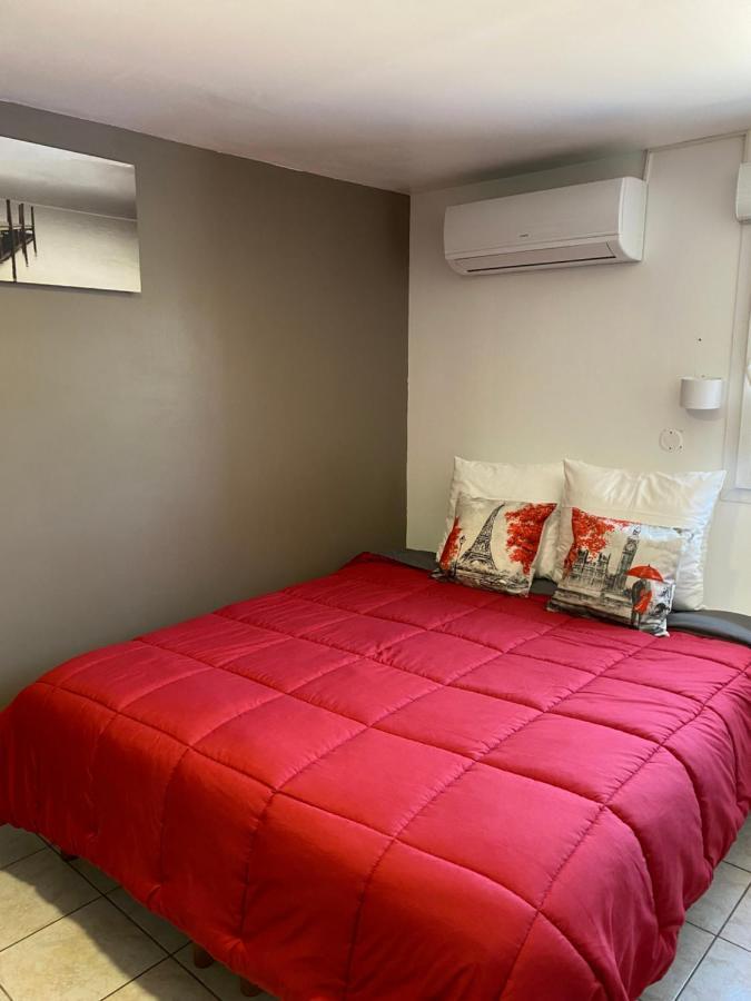Logis Hotel La Chaumiere مارسيلان المظهر الخارجي الصورة