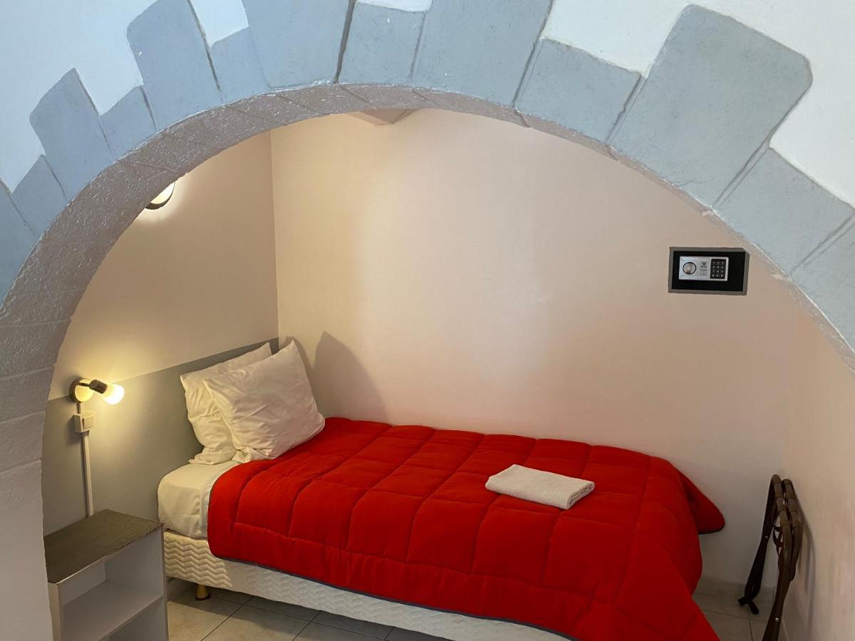 Logis Hotel La Chaumiere مارسيلان المظهر الخارجي الصورة
