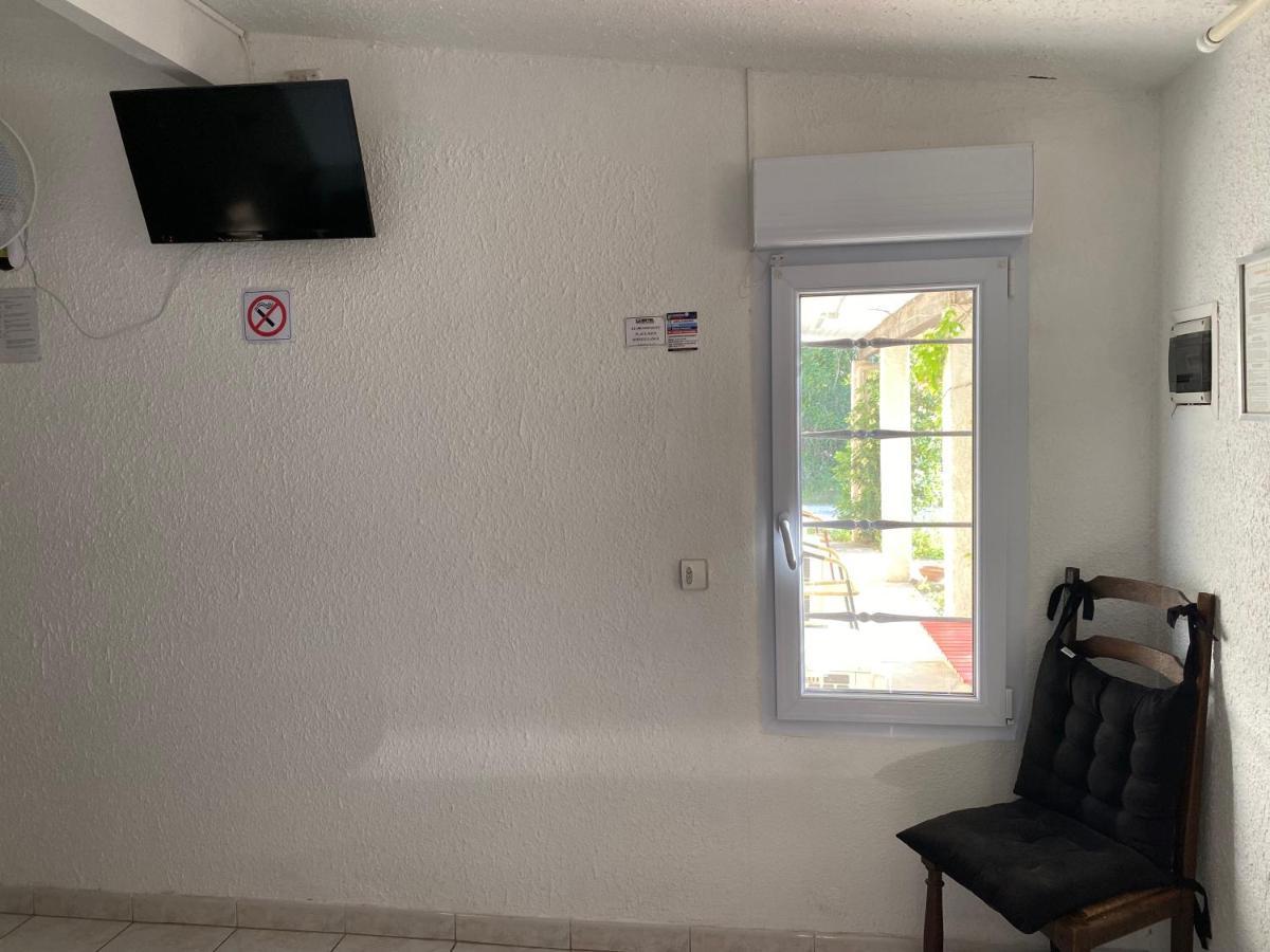 Logis Hotel La Chaumiere مارسيلان المظهر الخارجي الصورة
