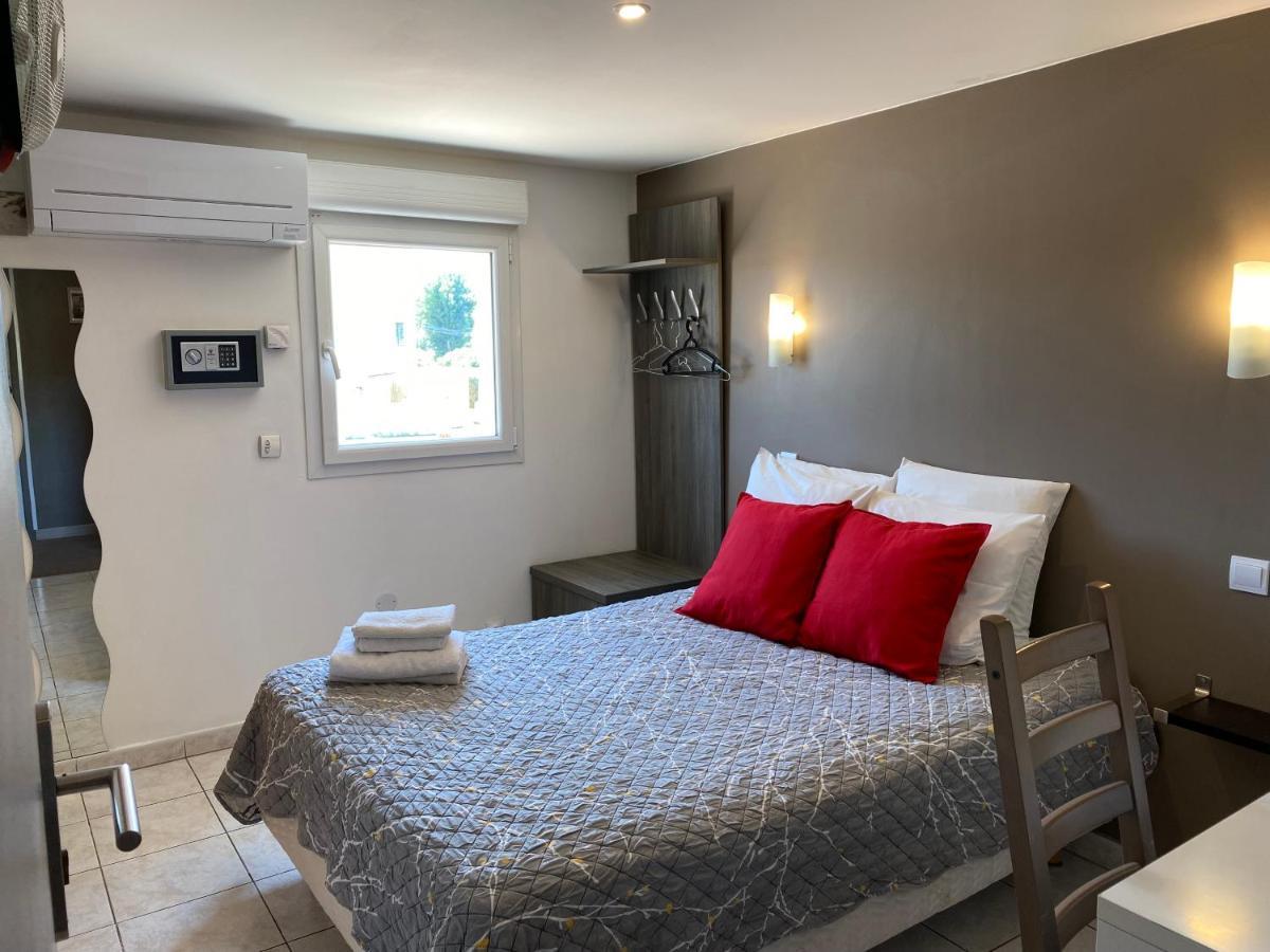 Logis Hotel La Chaumiere مارسيلان المظهر الخارجي الصورة