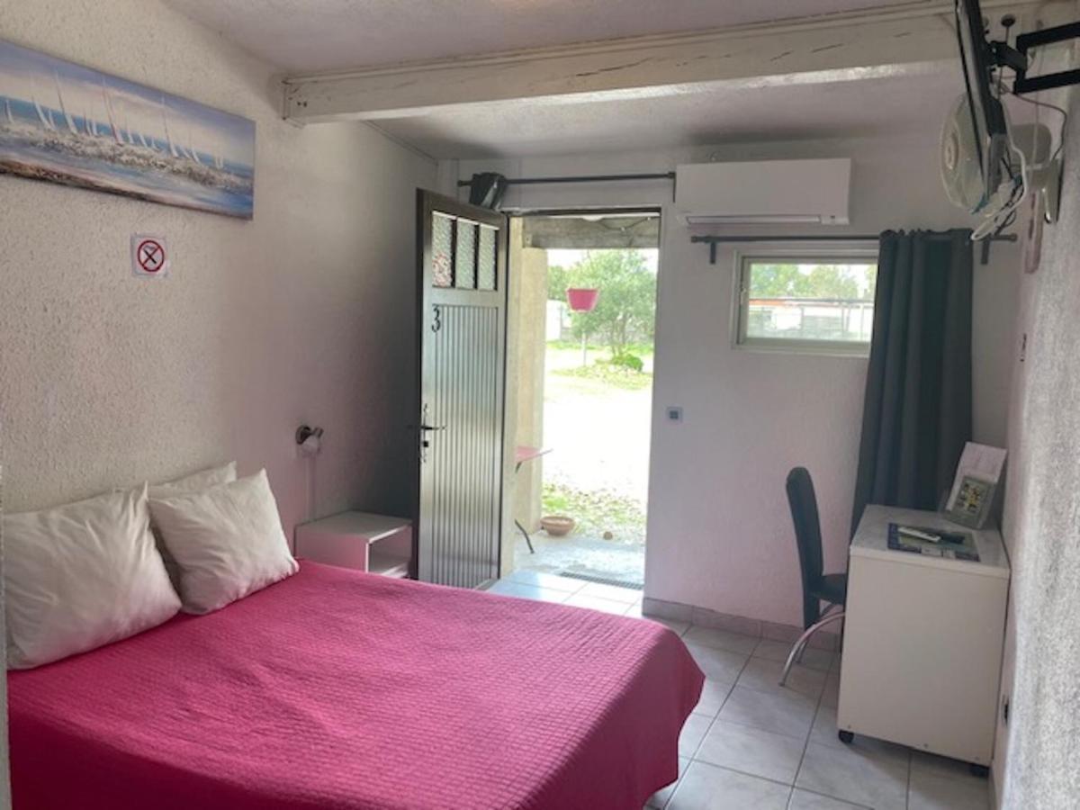 Logis Hotel La Chaumiere مارسيلان المظهر الخارجي الصورة
