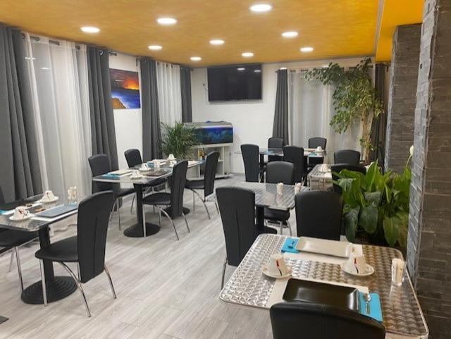 Logis Hotel La Chaumiere مارسيلان المظهر الخارجي الصورة